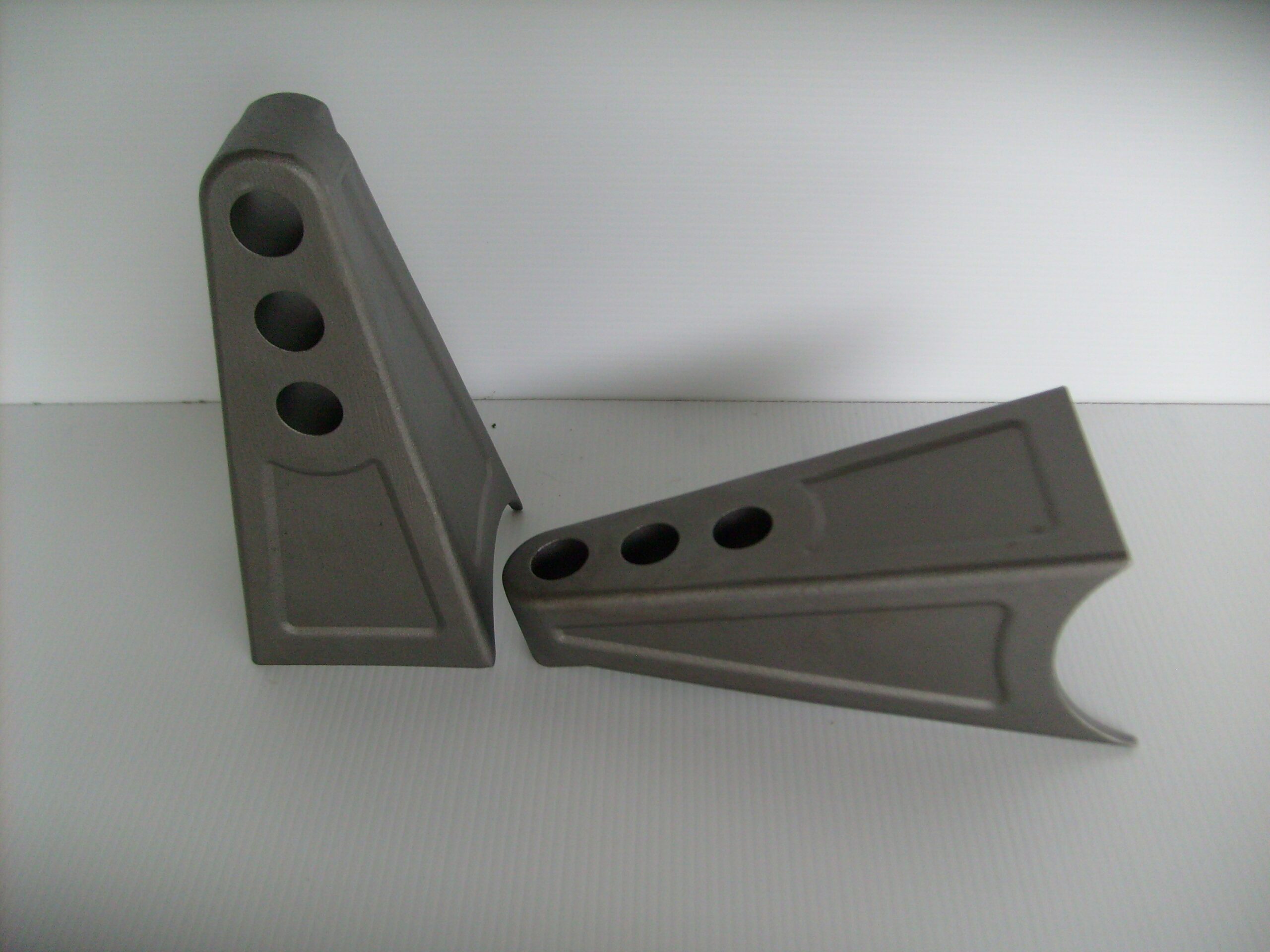 REAR LOWER SHOCK MOUNTS