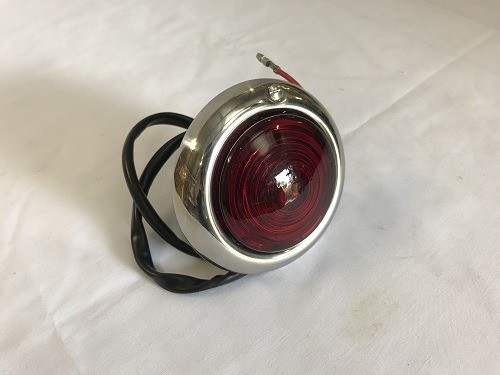 UNIVERSAL TAIL LIGHT - RED