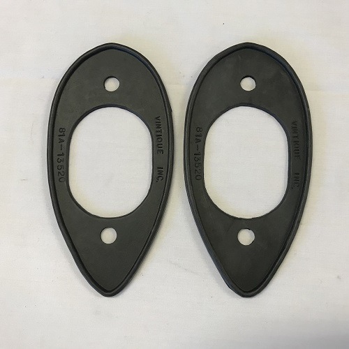 TAIL LIGHT BRACKET PADS 1938-39